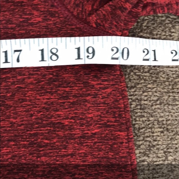 NWOT Under Armour Heat Gear Loose Hooded Running Henley T Shirt Dark Red Bla - Picture 6 of 7